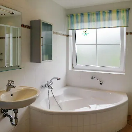 Apartment Ferienwohnung Bad Zwischenahn 110S *